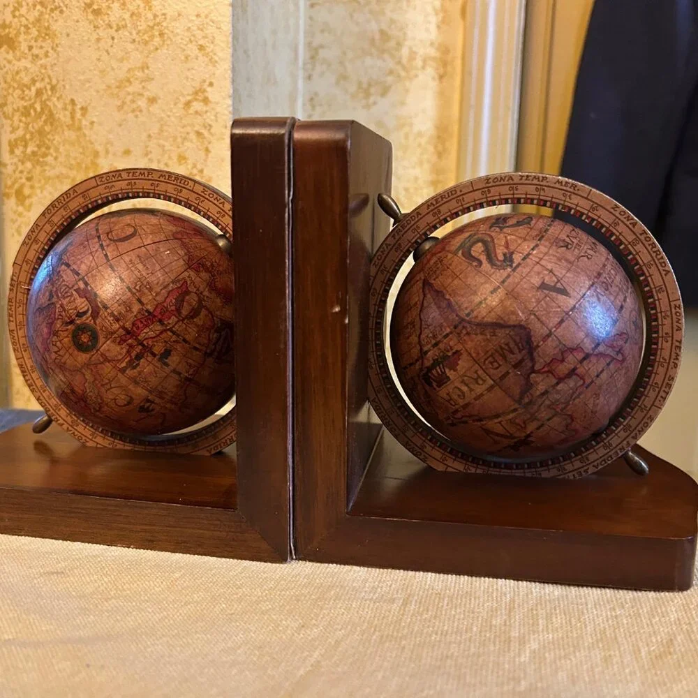 Vintage  Globe bookends  (Olde World) made in Italy  6.5 in tall 11 wide - Picture 3 of 5